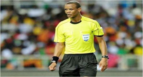 مباراة تونس ومالي ليست الأولى.. مواقف كروية مثيرة للحكم الزامبي جياني سيكازوي